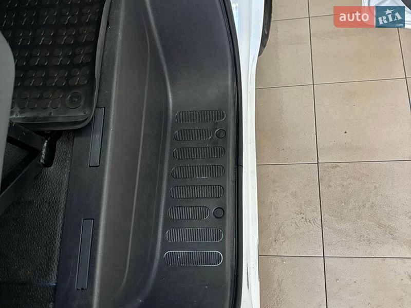 Грузовой фургон Renault Master 2015 в Киеве