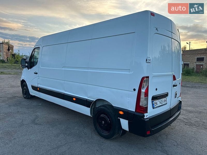 Грузовой фургон Renault Master 2017 в Дубно