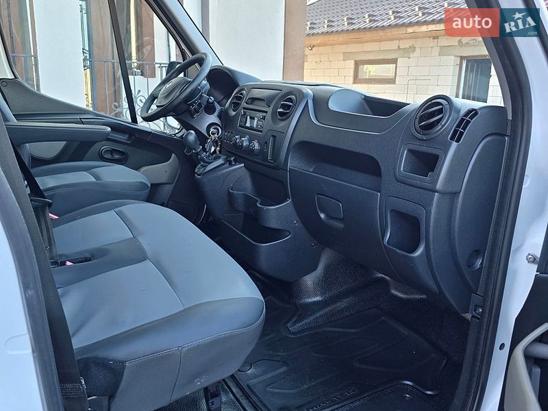 Грузовой фургон Renault Master 2018 в Дубно
