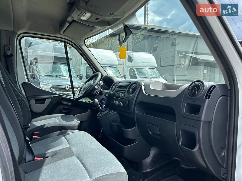 Грузовой фургон Renault Master 2018 в Хусте