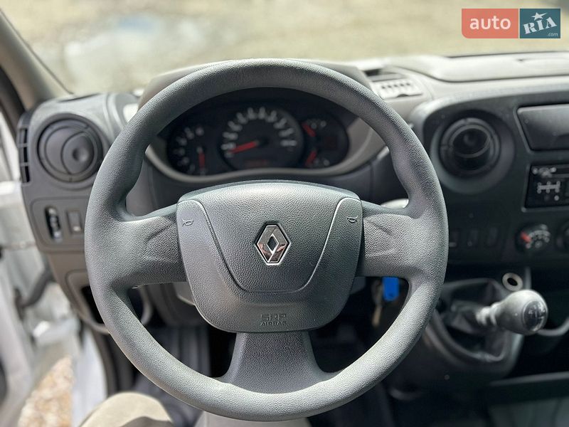 Грузовой фургон Renault Master 2018 в Хусте