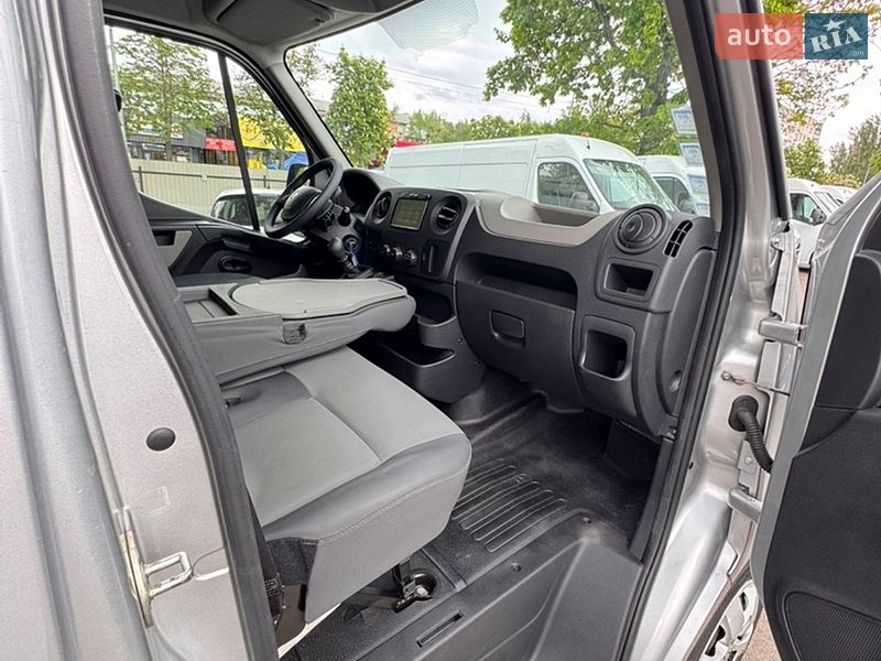 Грузовой фургон Renault Master 2017 в Киеве