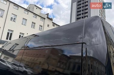 Грузовой фургон Renault Master 2010 в Львове