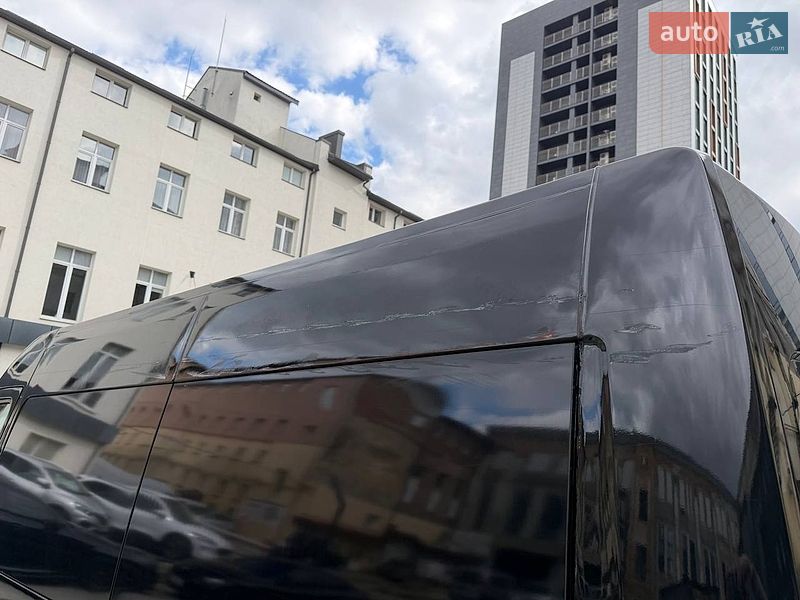 Грузовой фургон Renault Master 2010 в Львове