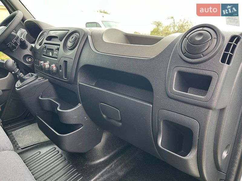 Вантажний фургон Renault Master 2018 в Дубні