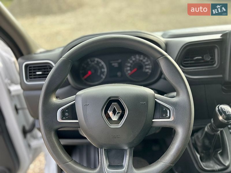 Тентованый Renault Master 2021 в Хусте