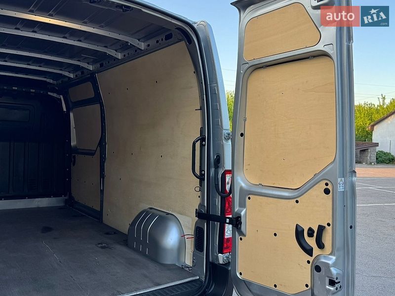 Вантажний фургон Renault Master 2021 в Дубні