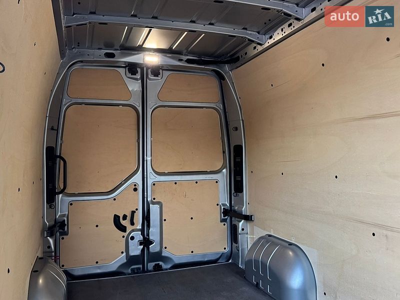 Вантажний фургон Renault Master 2021 в Дубні
