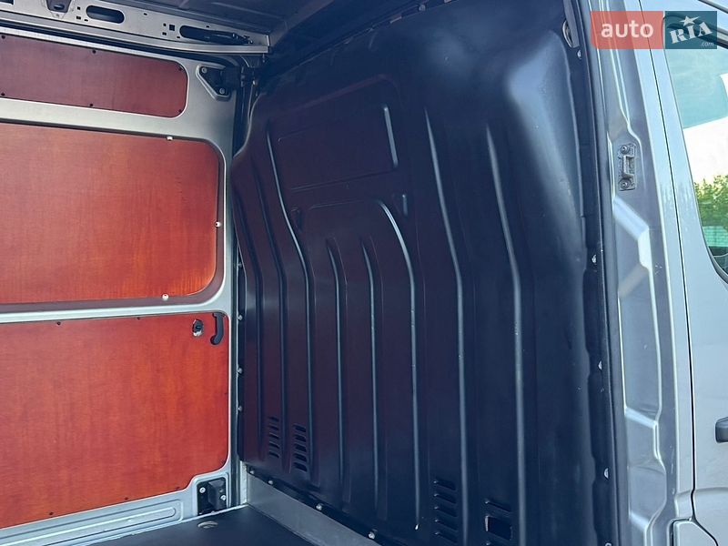 Грузовой фургон Renault Master 2018 в Дубно