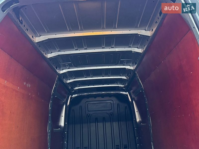 Грузовой фургон Renault Master 2018 в Дубно