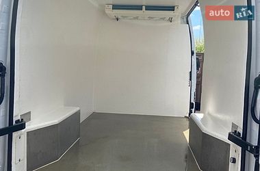 Вантажний фургон Renault Master 2019 в Зміїві
