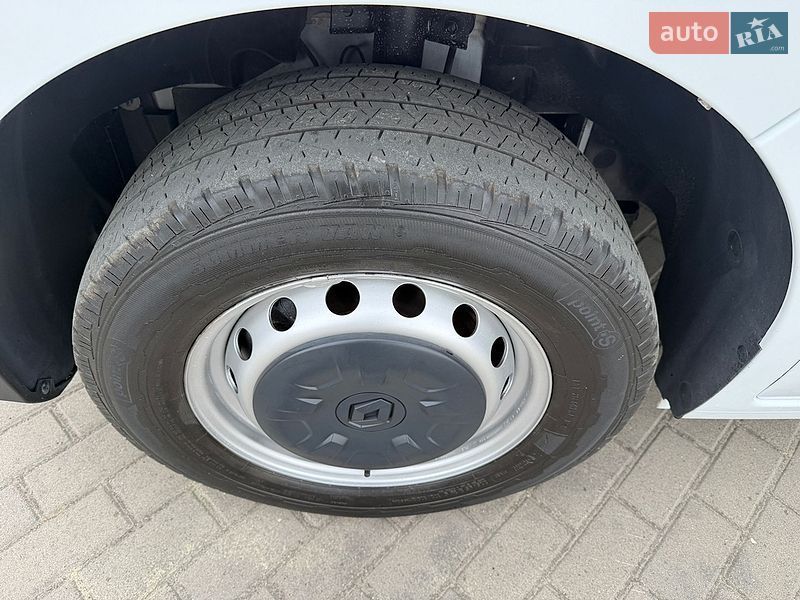 Грузовой фургон Renault Master 2023 в Дубно