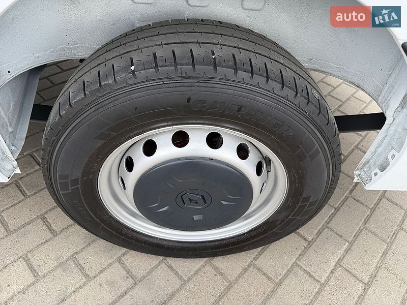 Грузовой фургон Renault Master 2023 в Дубно