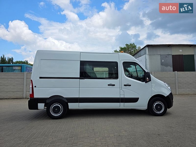 Грузопассажирский фургон Renault Master 2017 в Одессе