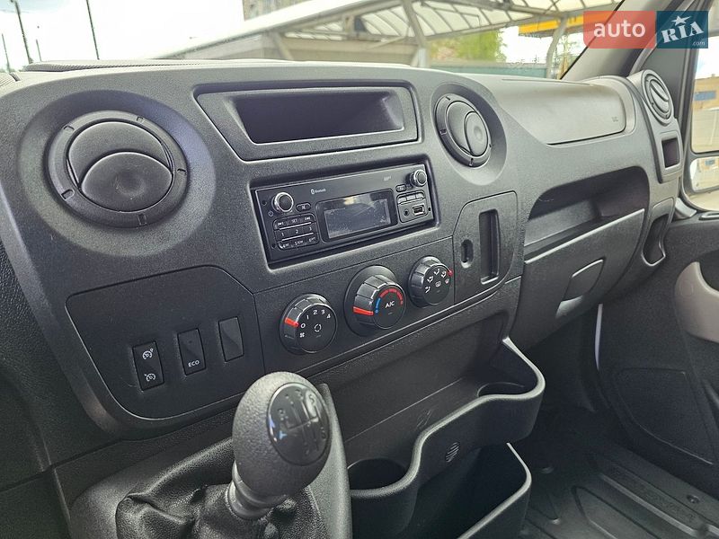 Грузопассажирский фургон Renault Master 2017 в Одессе