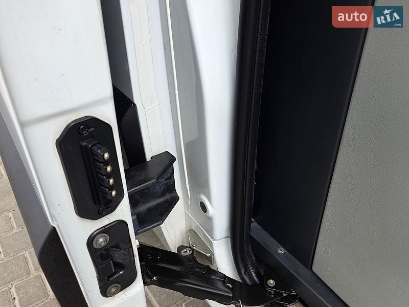Грузопассажирский фургон Renault Master 2017 в Одессе