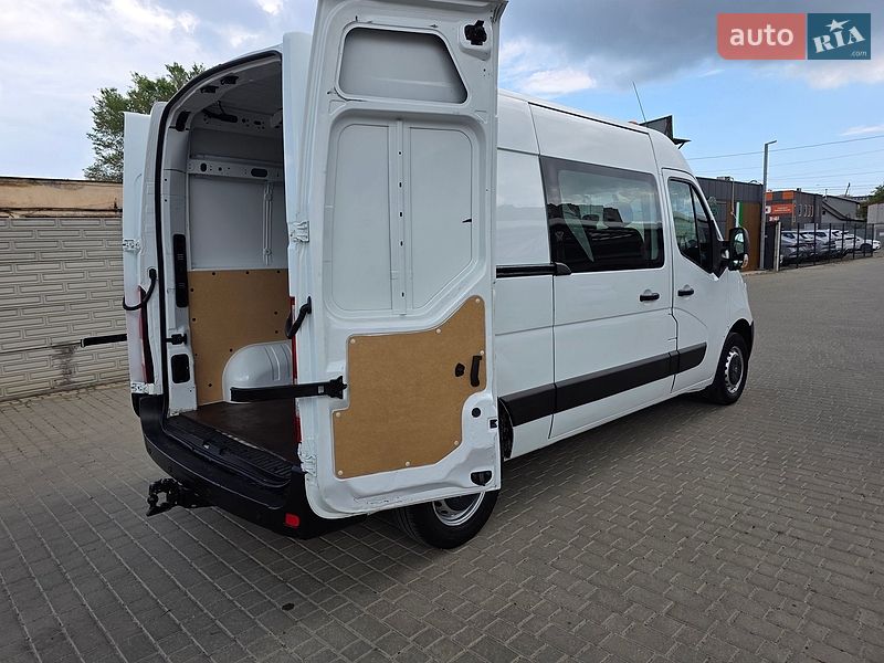 Грузопассажирский фургон Renault Master 2017 в Одессе