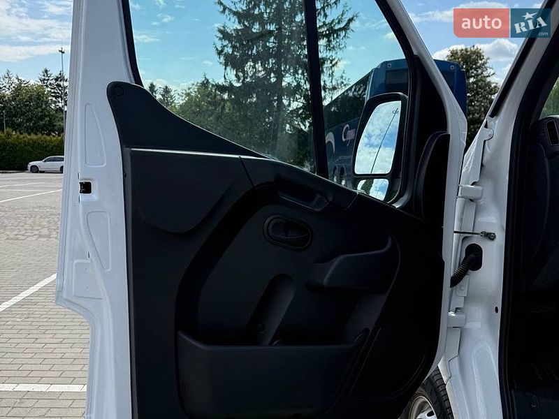 Грузовой фургон Renault Master 2022 в Луцке