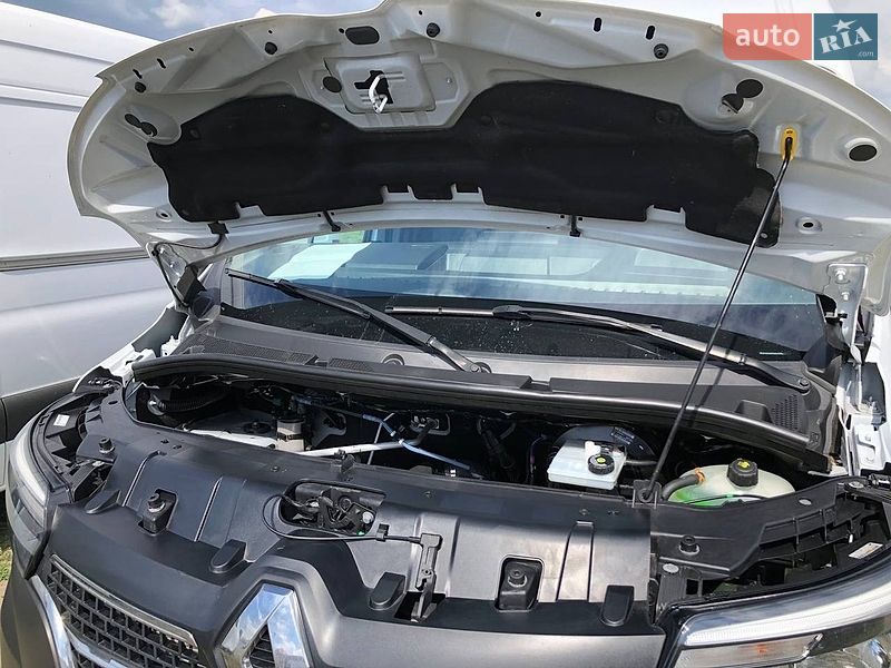 Грузовой фургон Renault Master 2022 в Луцке