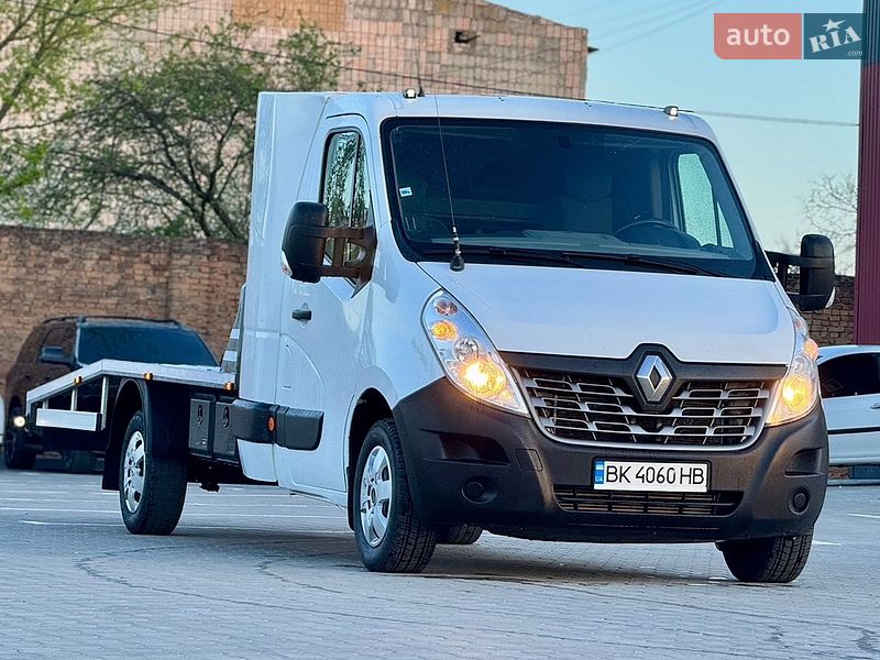 Автовоз Renault Master 2015 в Дубно