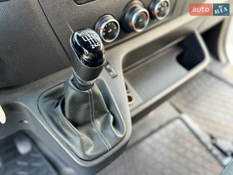Вантажний фургон Renault Master 2020 в Києві