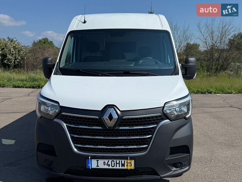 Грузовой фургон Renault Master 2020 в Ужгороде