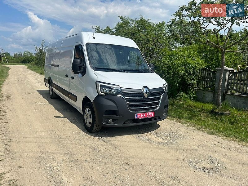 Грузовой фургон Renault Master 2022 в Хусте