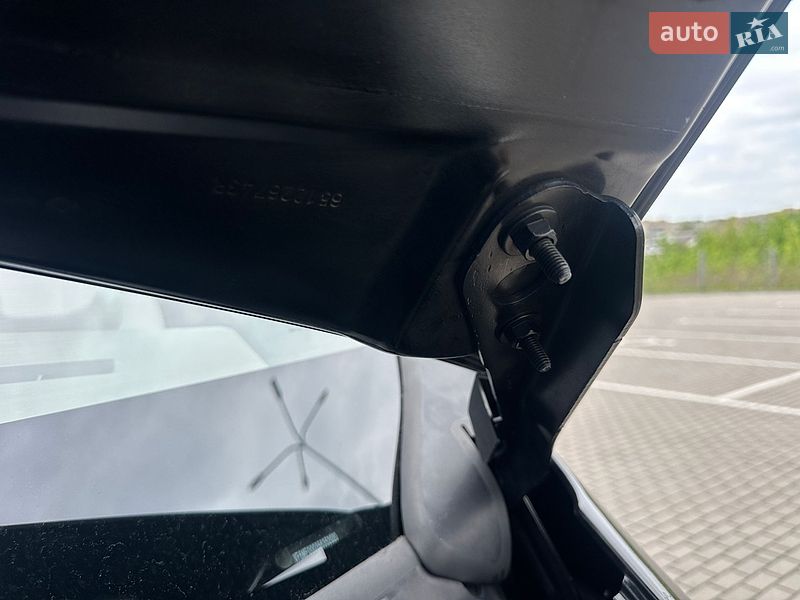 Вантажний фургон Renault Master 2017 в Рівному
