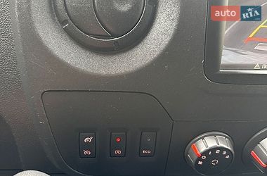 Вантажний фургон Renault Master 2017 в Рівному
