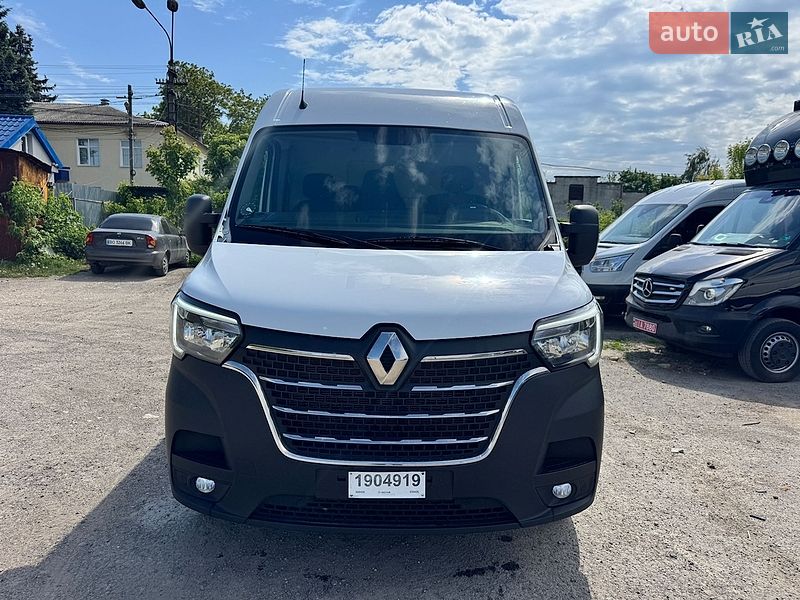 Вантажний фургон Renault Master 2022 в Тернополі