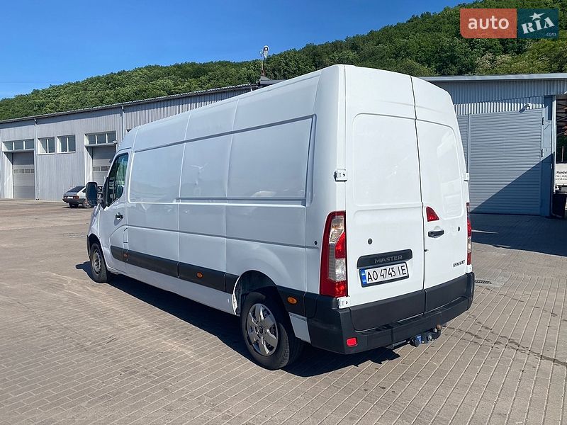 Грузовой фургон Renault Master 2016 в Мукачево