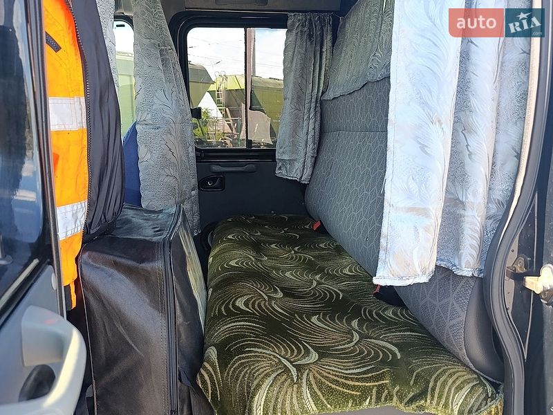 Автовоз Renault Master 2010 в Звягелі