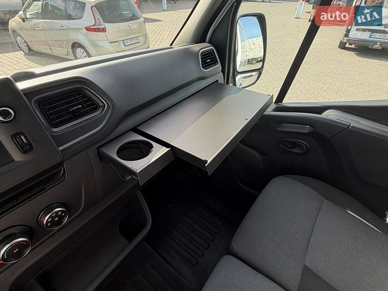 Грузовой фургон Renault Master 2022 в Луцке