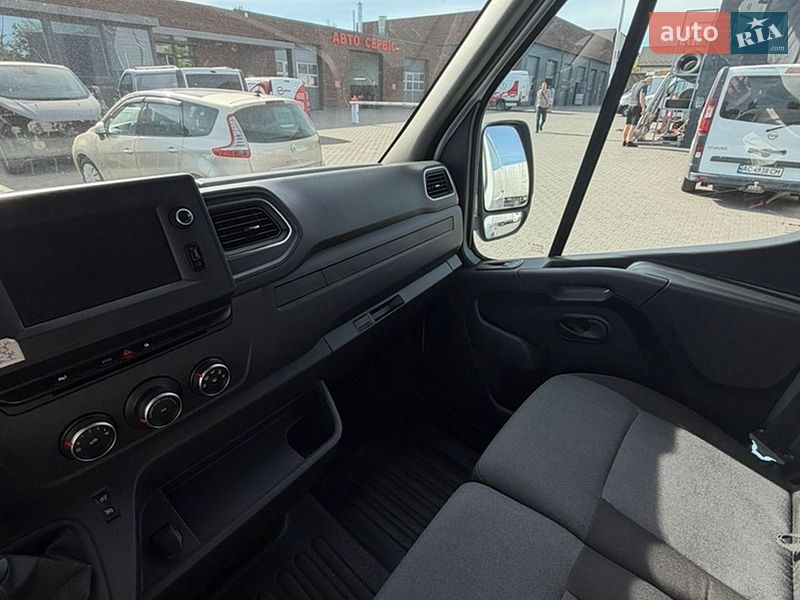 Грузовой фургон Renault Master 2022 в Луцке