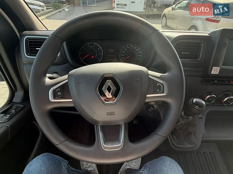 Грузовой фургон Renault Master 2022 в Луцке