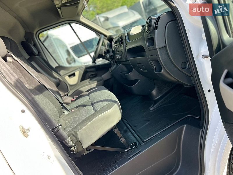 Вантажний фургон Renault Master 2018 в Хусті