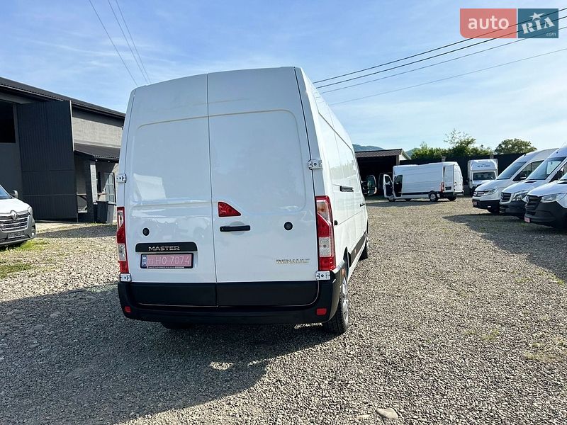 Вантажний фургон Renault Master 2022 в Хусті