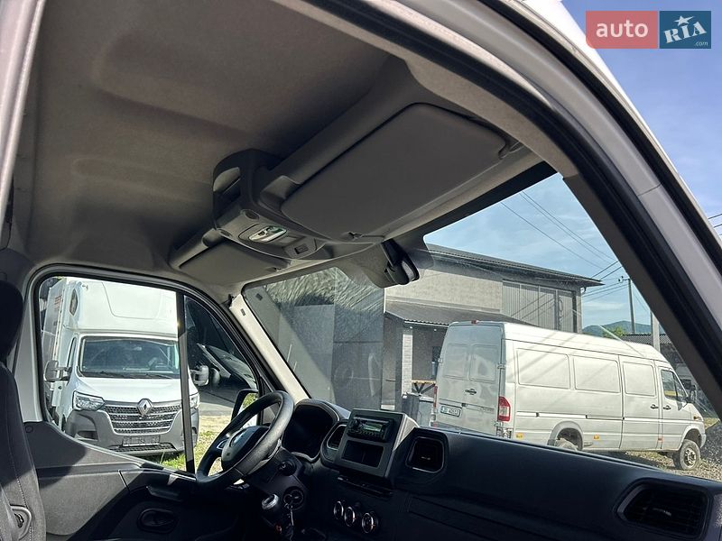 Вантажний фургон Renault Master 2022 в Хусті