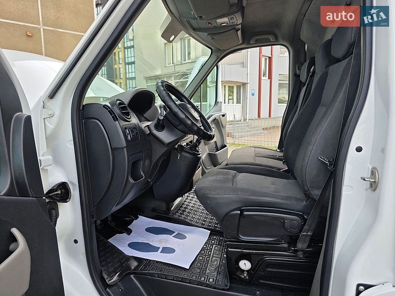 Грузовой фургон Renault Master 2012 в Хмельницком