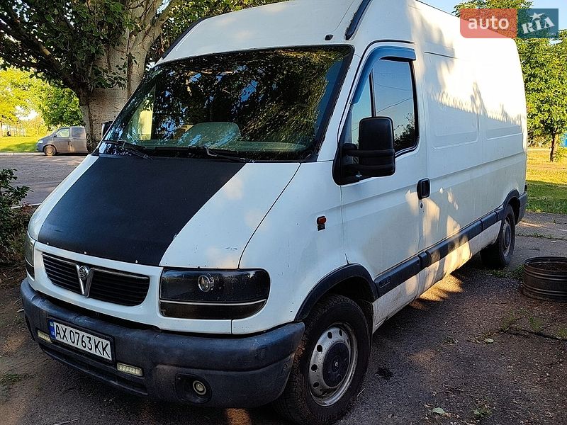 Вантажний фургон Renault Master 2003 в Харкові