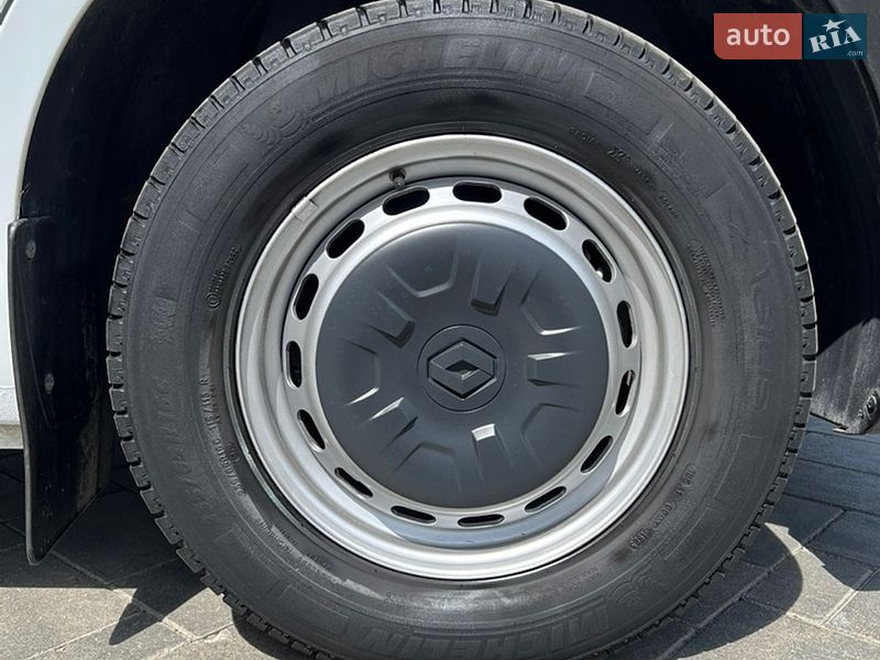 Вантажний фургон Renault Master 2023 в Луцьку