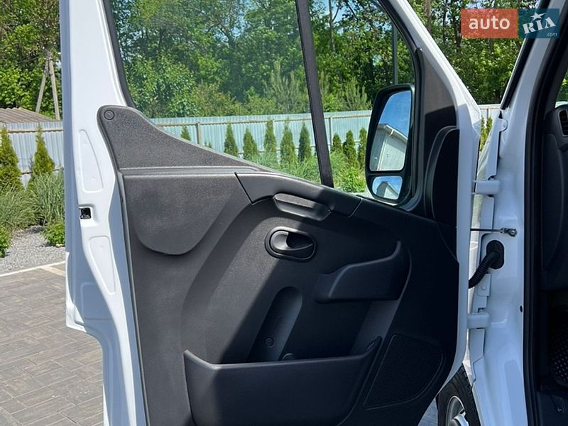 Вантажний фургон Renault Master 2023 в Луцьку