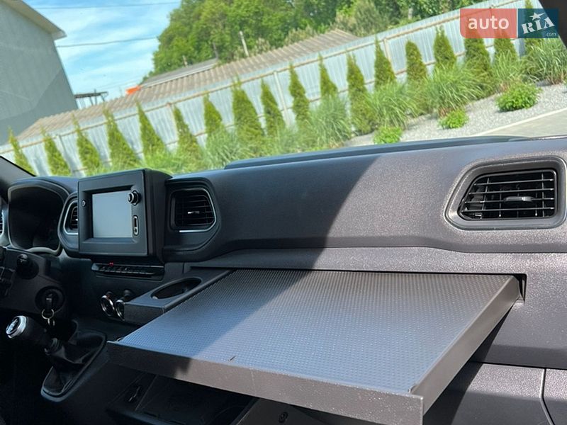 Вантажний фургон Renault Master 2023 в Луцьку