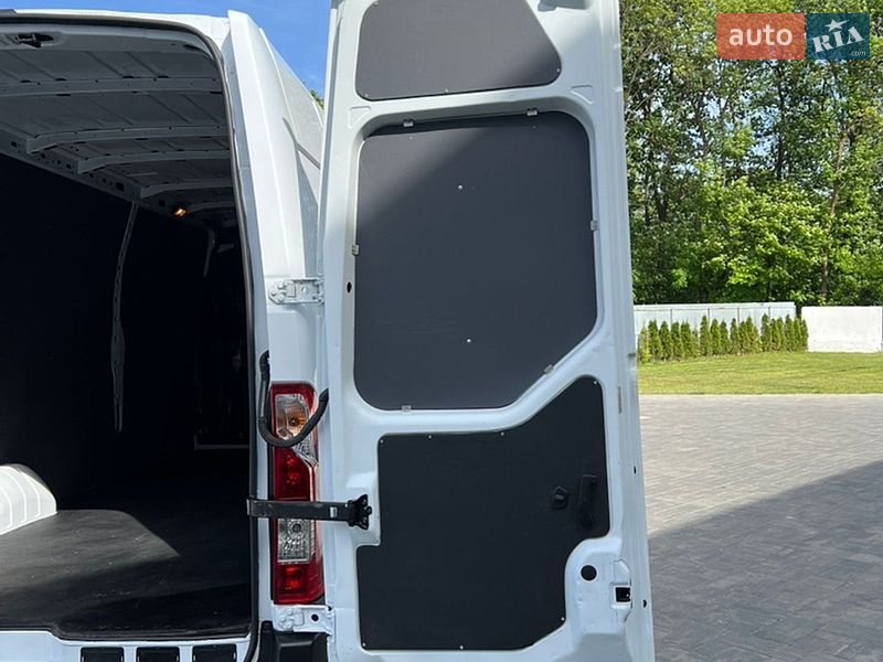 Вантажний фургон Renault Master 2023 в Луцьку