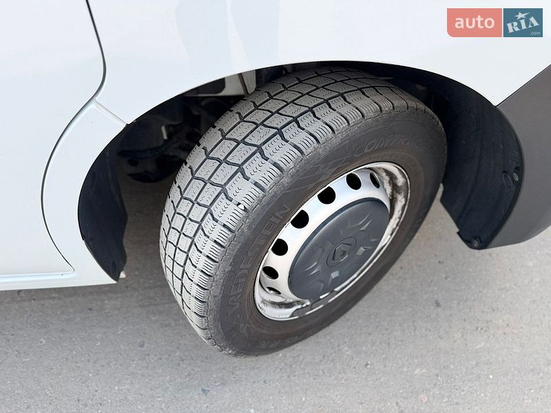 Вантажний фургон Renault Master 2021 в Рівному