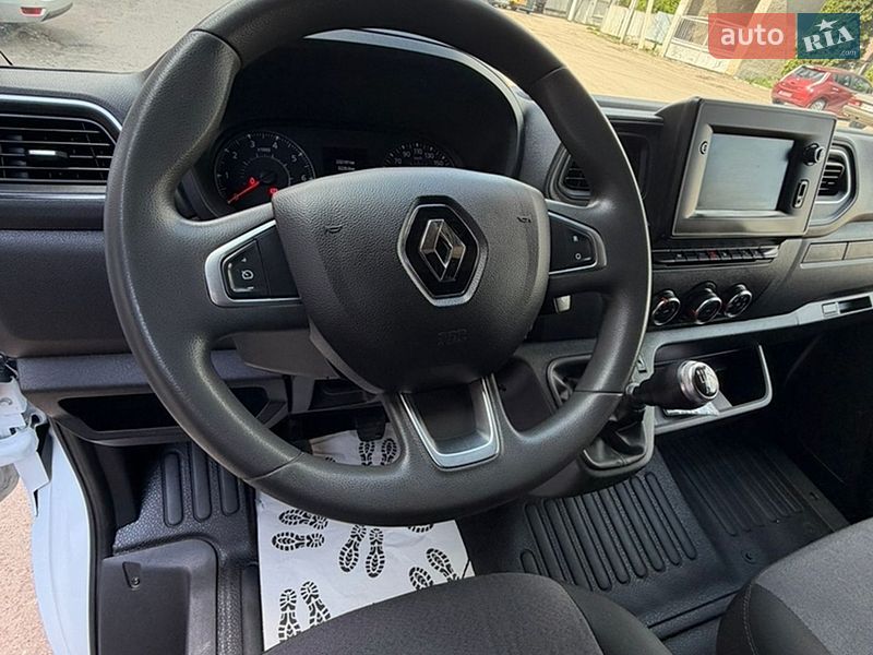 Вантажний фургон Renault Master 2021 в Рівному