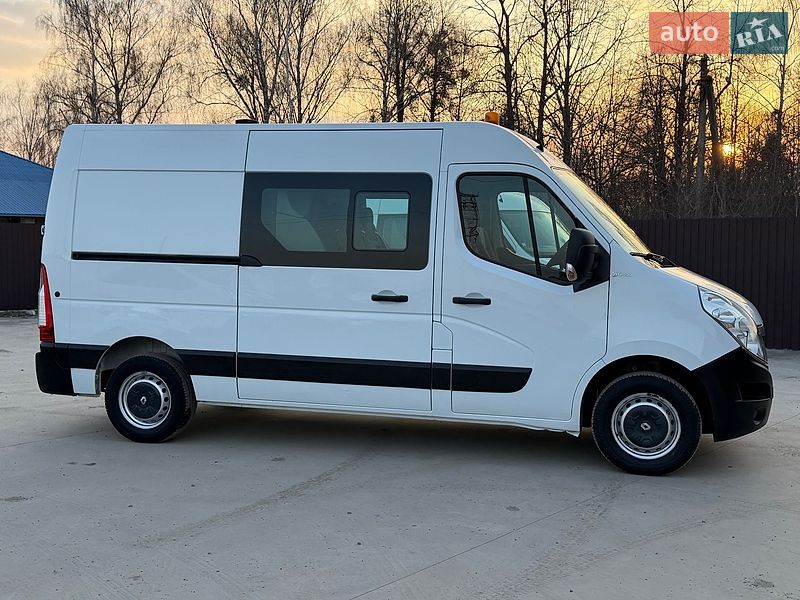 Вантажопасажирський фургон Renault Master 2016 в Млиніві