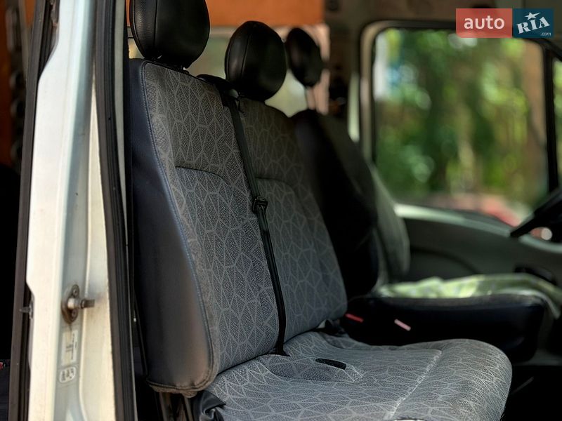 Мінівен Renault Master 2008 в Вараші