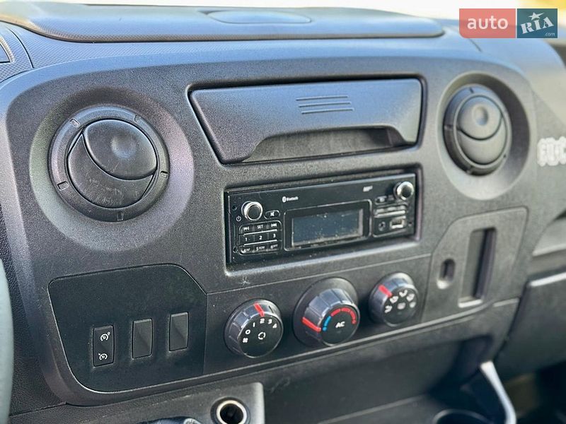 Грузовой фургон Renault Master 2015 в Киеве
