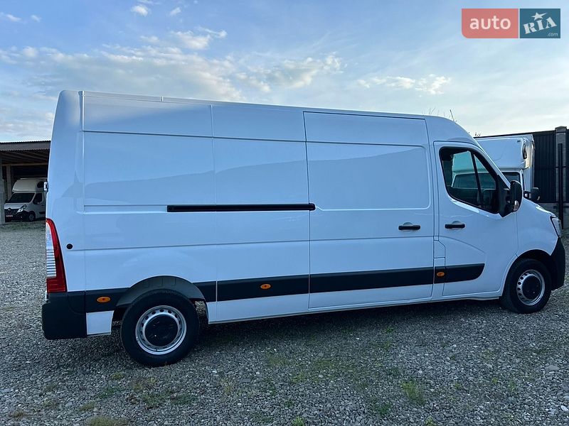 Вантажний фургон Renault Master 2023 в Хусті
